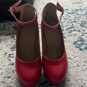 Minimalist Platform Chunky Heeled Ankle Strap Pumps